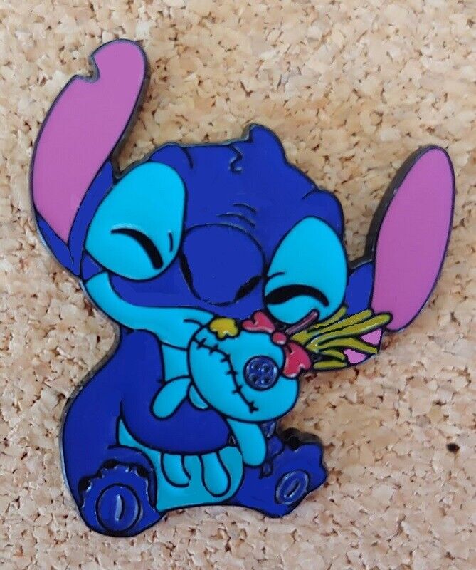 Fantasy Pin - Disney Character Stitch Holding Scrump