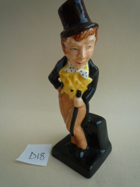 VINTAGE ROYAL DOULTON DICKENS FIGURE  DICK SWIVELLER PERFECT CONDITION D18
