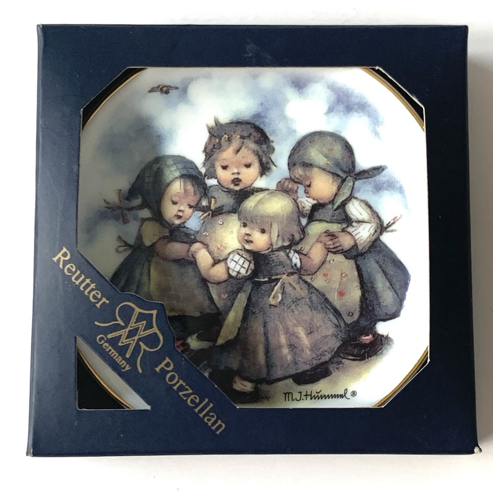Vintage Goebel  MJ Hummel Ring Around The Rosie 3.75\