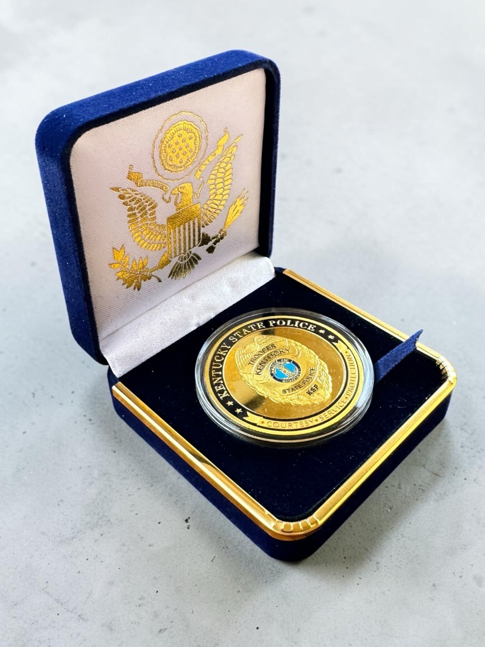 KENTUCKY STATE POLICE Special Agent Challenge Coin in Velvet Case ·GREAT GIFT·