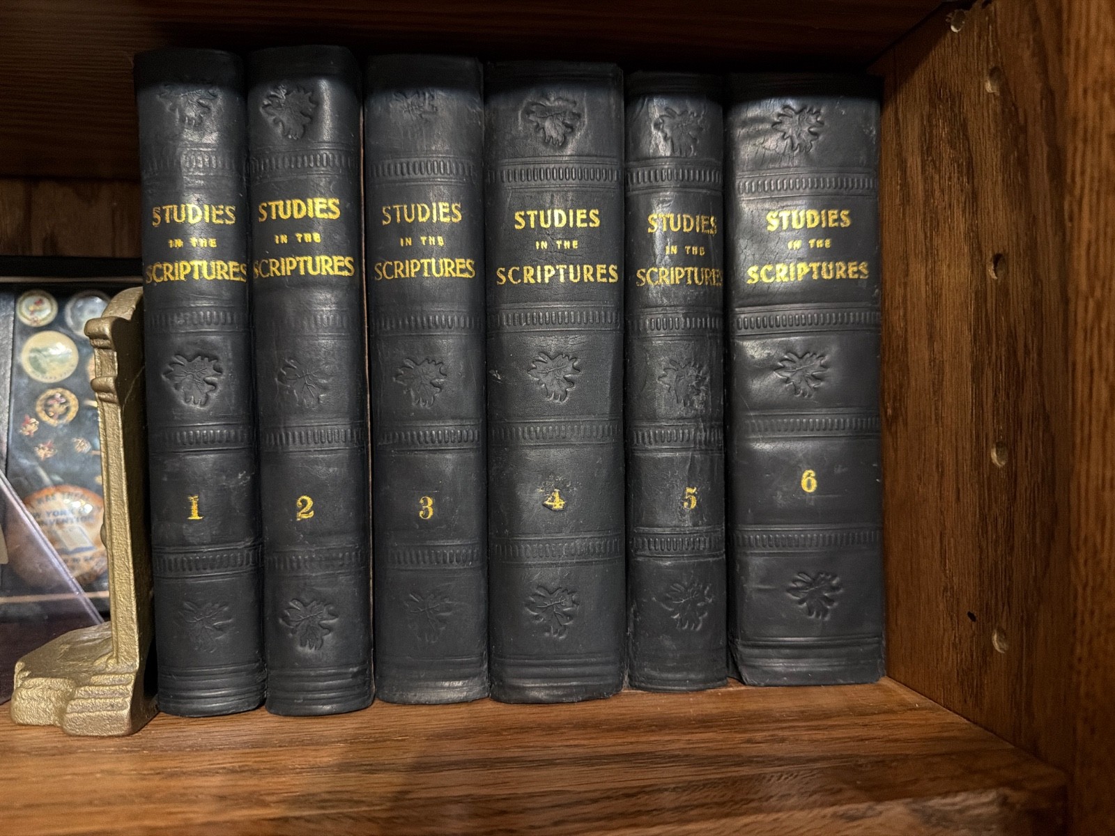 Watchtower studies in the scriptures 1-6 leather original replaced spines rare Watchtower studies in the scriptures 1-6 leather original replaced spines rare