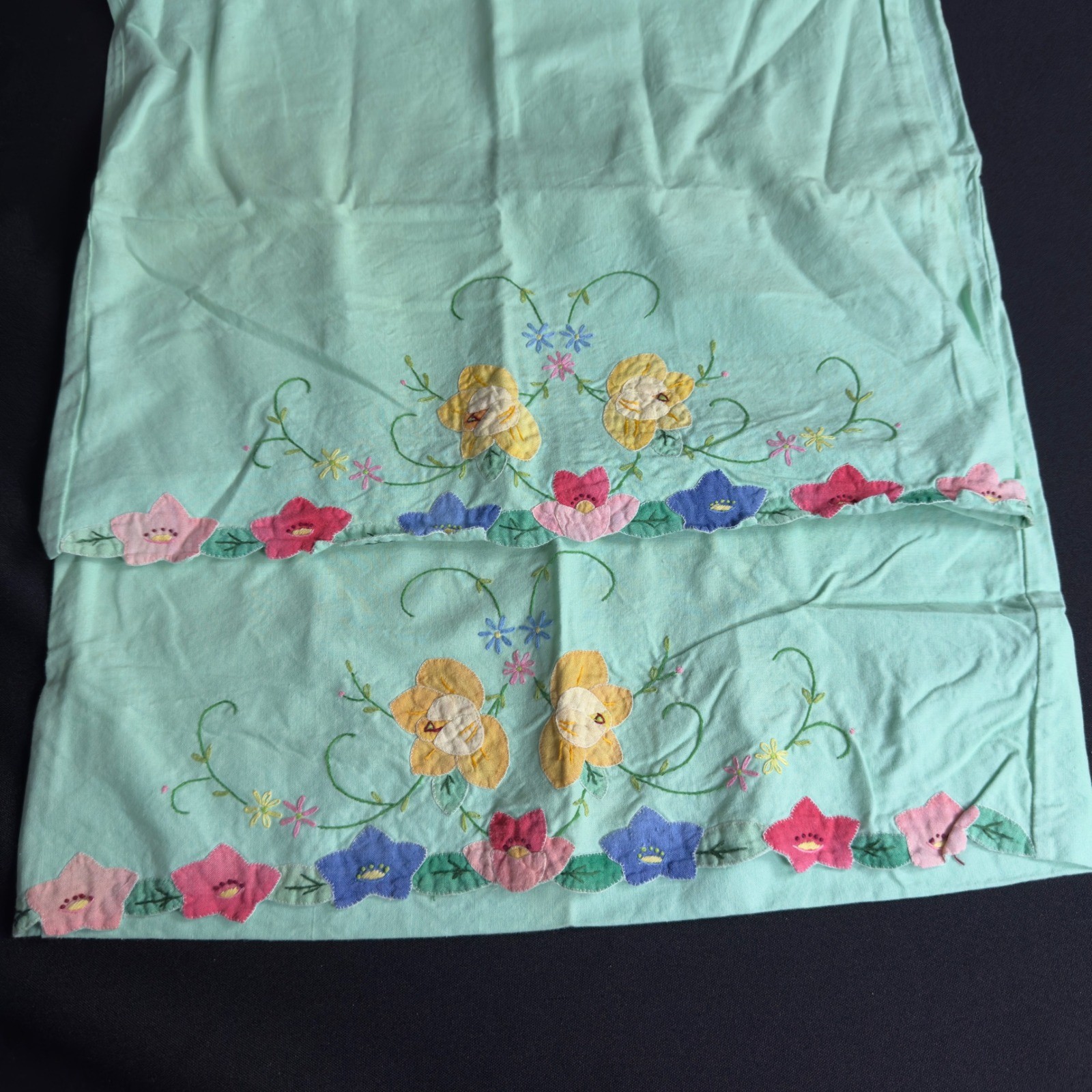 Vintage Hand Embroidered Applique Floral Pillowcases Mint Green Scalloped 2pc