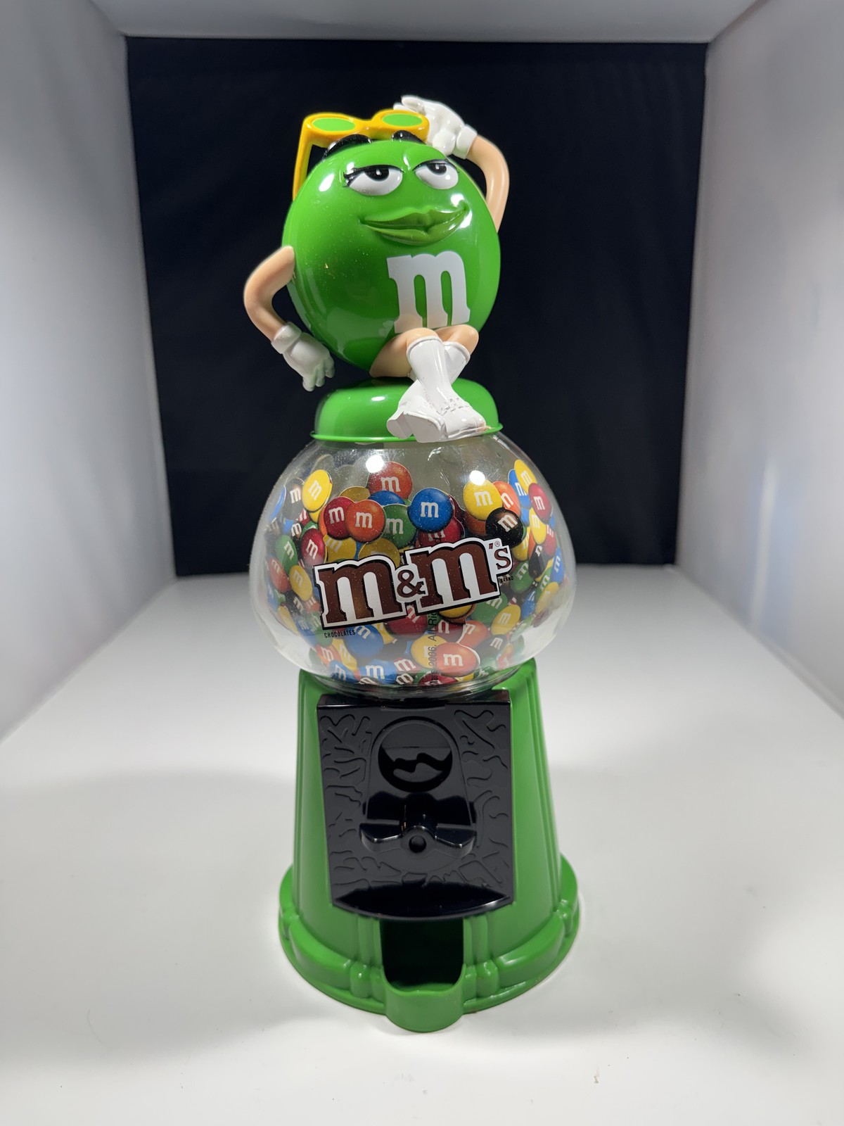 M&M\'s Ms.Green Character Candy Dispenser Gumball Machine Collectible 2006 M&M\'s Ms.Green Character Candy Dispenser Gumball Machine Collectible 2006