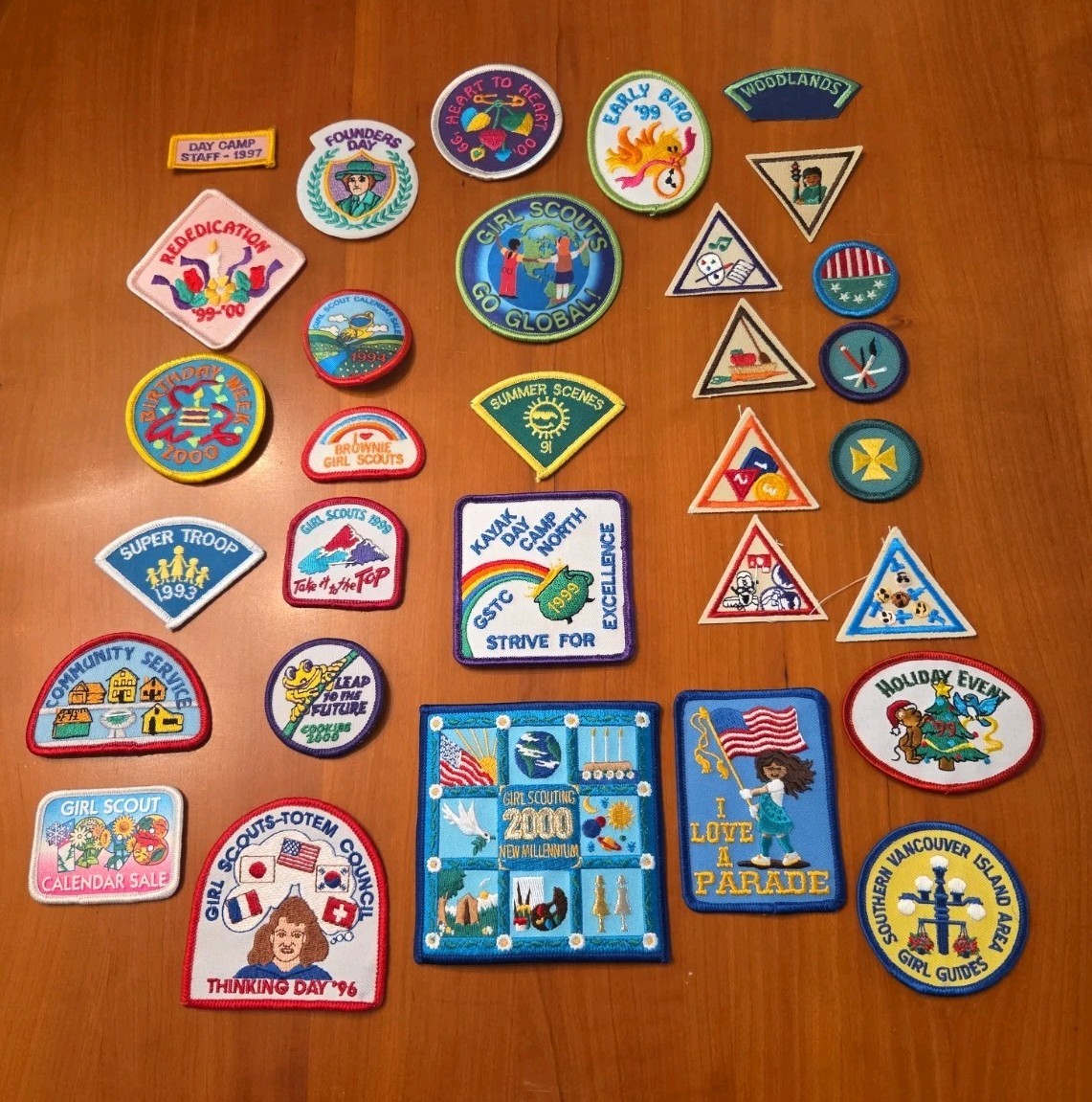 New Lot Of 31 Vintage 90\'s Y2K Girl Scouts Badge Patches Lot Scouting Iron On