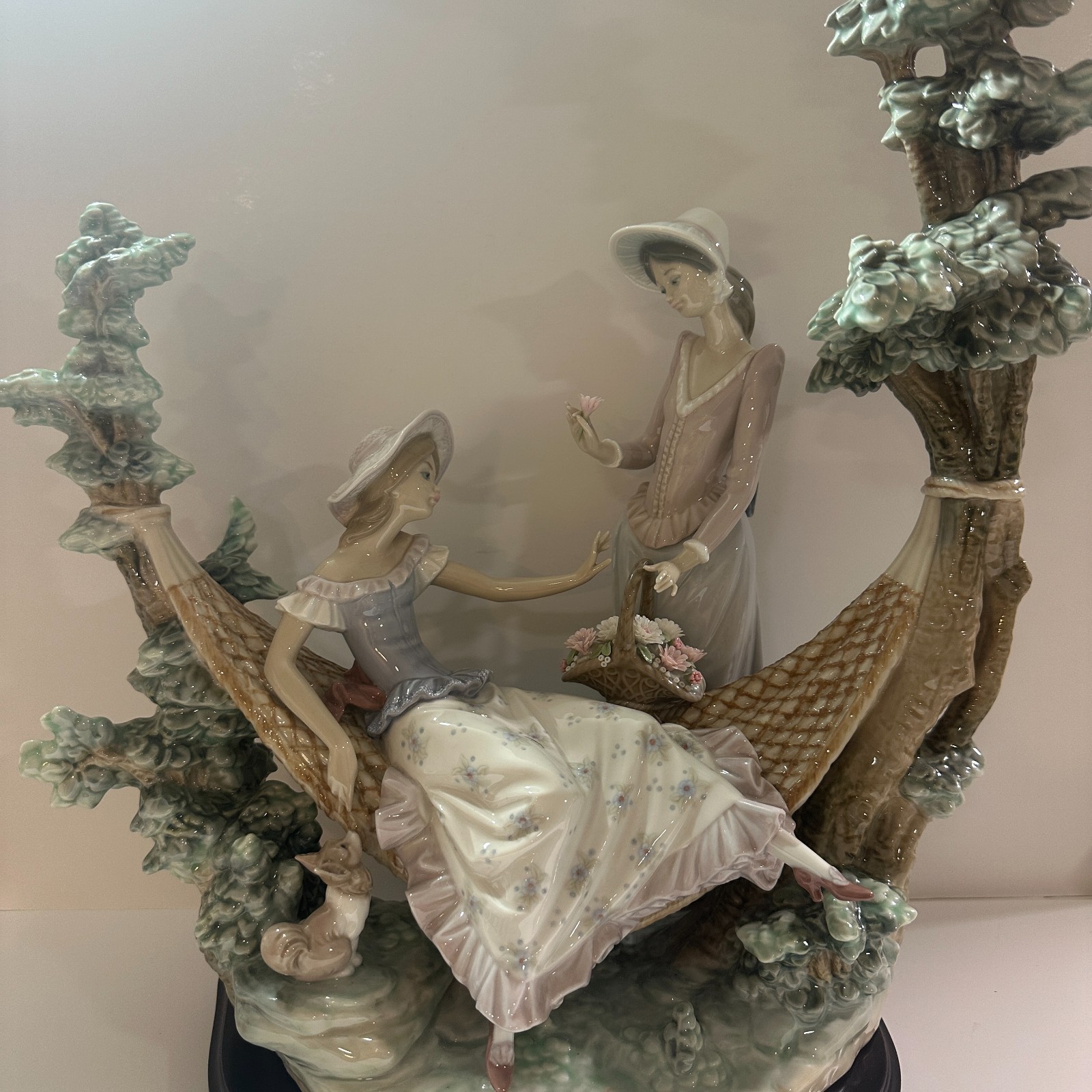 Lladro #1440 Pleasantries Large Figurine Hammock Women Dog Flowers Retired