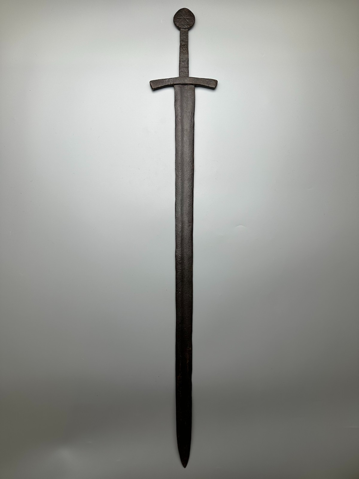 Medieval European Knight\'s Sword, 14th–16th centuries AD