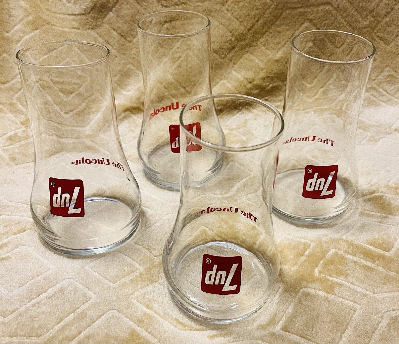 Vintage 7Up The Uncola Upside Down Glasses Set of 4 Red Lettering