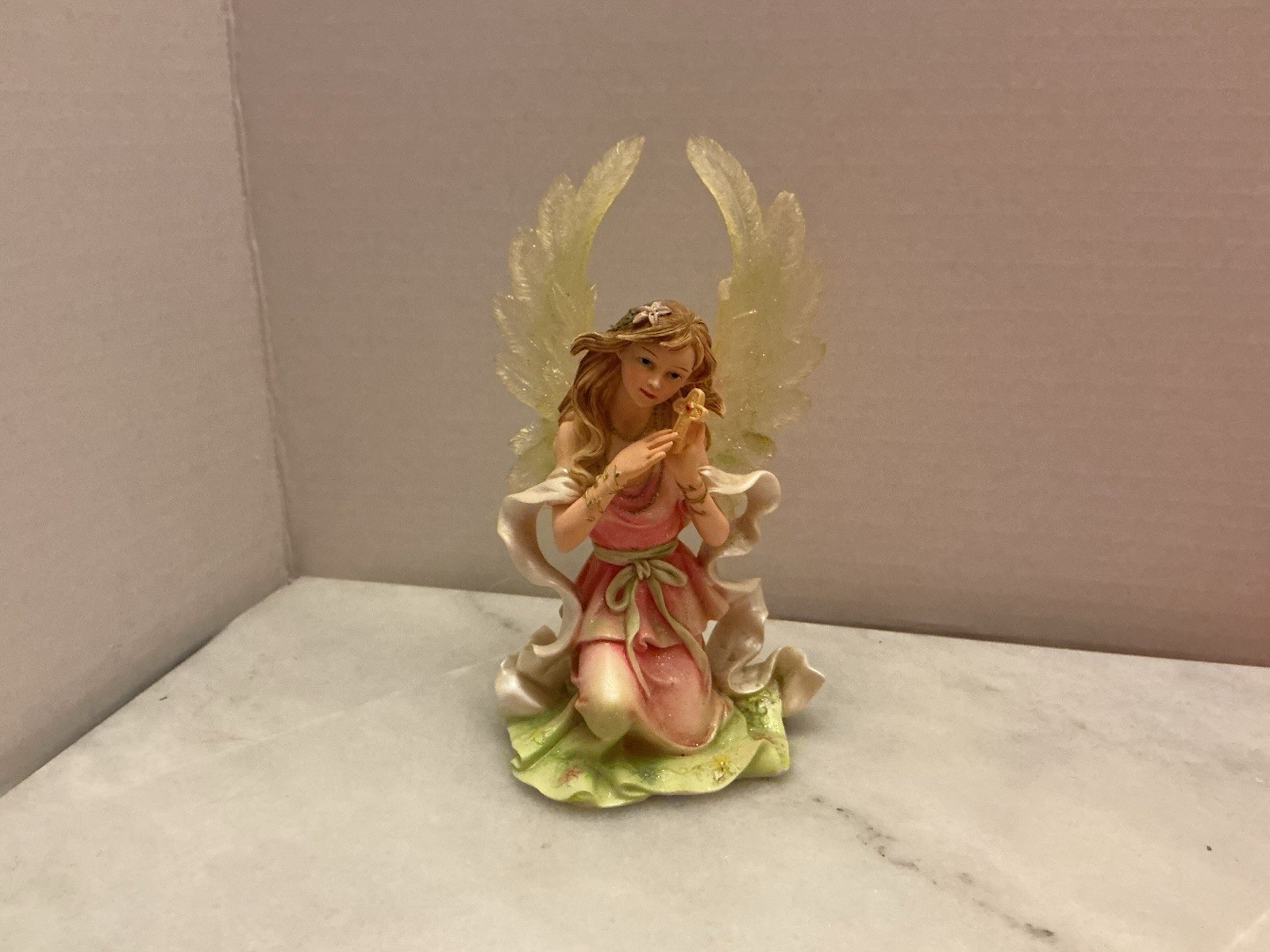 Angels Around US Figurine #AA908 Vintage 2004 Sacrifice Munro