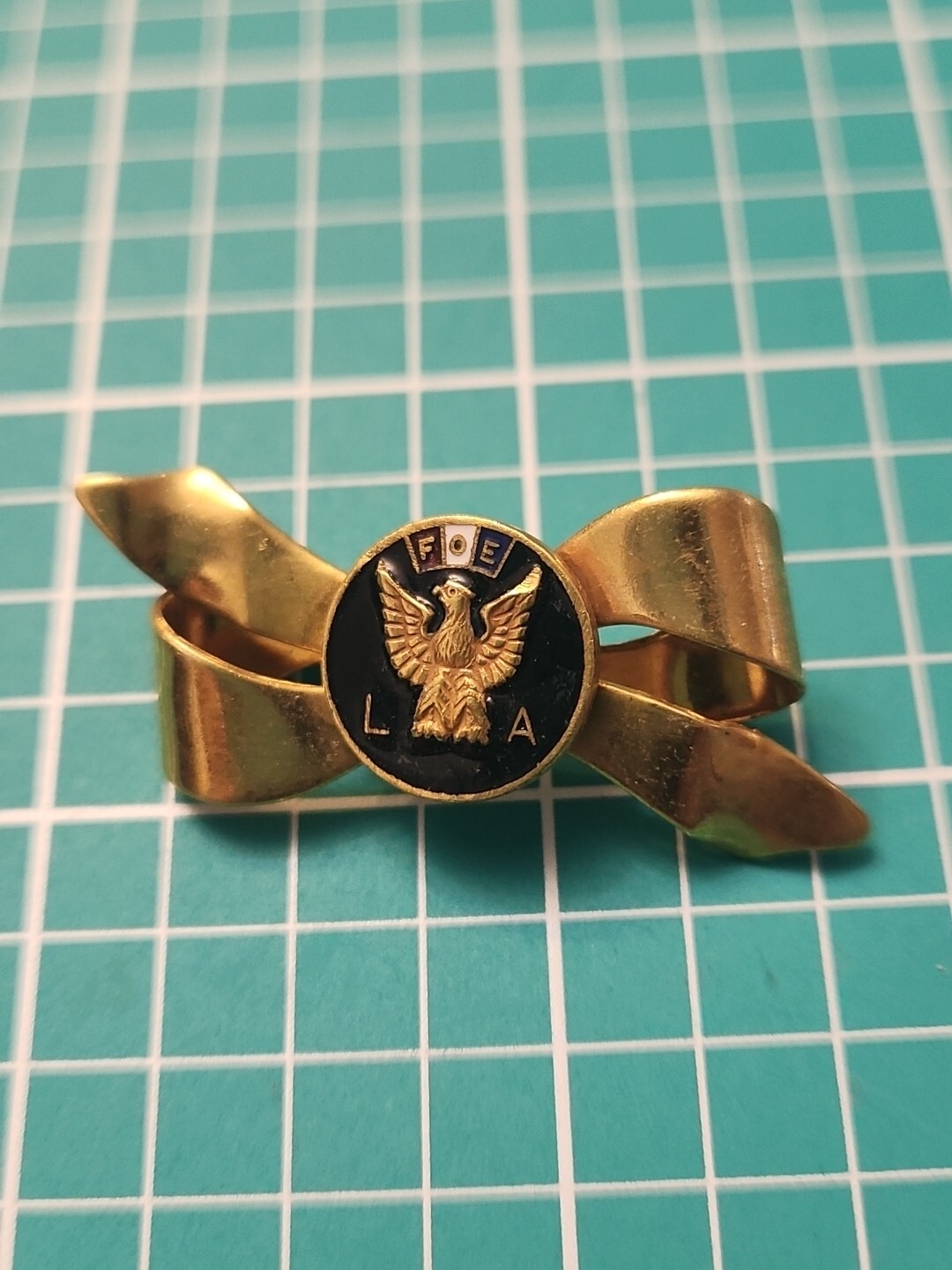 Vtg FOE Fraternal Order Of Eagle LA Gold Tone Lapel Pin Vtg FOE Fraternal Order Of Eagle LA Gold Tone Lapel Pin