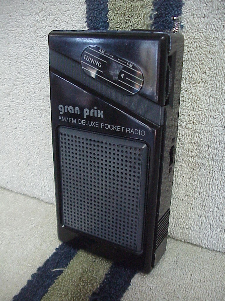 Gran Prix A2090 AM-FM Radio Professionally Repaired Works Good Vintage 1990