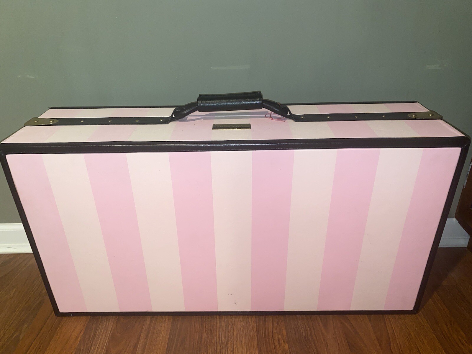 Vintage Victoria’s Secret Store Display Luggage Prop Pink RARE VS