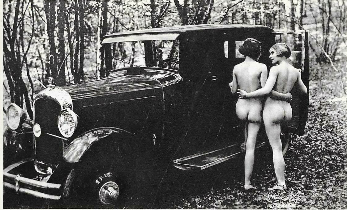 LES DAMES DU BOIS DE BOULOGNE,(1925)  PARIS, FRANCE. Postcard. Vintage RPPC