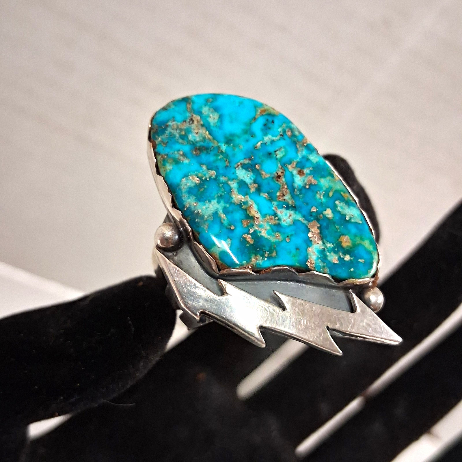 Native American Sterling Silver Ring Turquoise Lightning Bolt Navajo 10.25 .81oz Native American Sterling Silver Ring Turquoise Lightning Bolt Navajo 10.25 .81oz