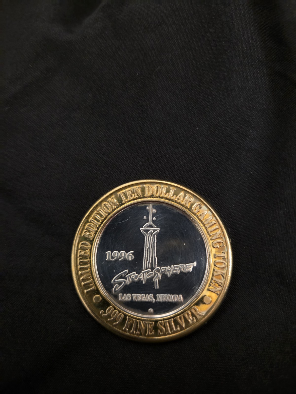 1996 Stratosphere Ten Dollar .6oz .999 Silver Gaming Token 1996 Stratosphere Ten Dollar .6oz .999 Silver Gaming Token
