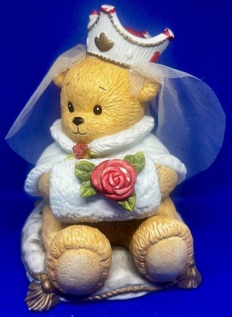 Vintage Enesco Chapeau Noelle by Lucy Rigg Queen Teddy Bear 186007 LE Figurine