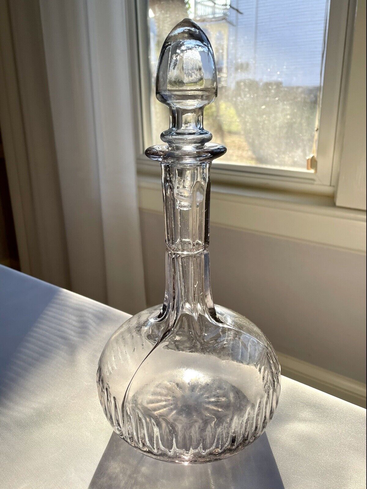 Vintage 1920s EAPG Early American Pressed Glass Decanter w Glass Stopper, 11.5\