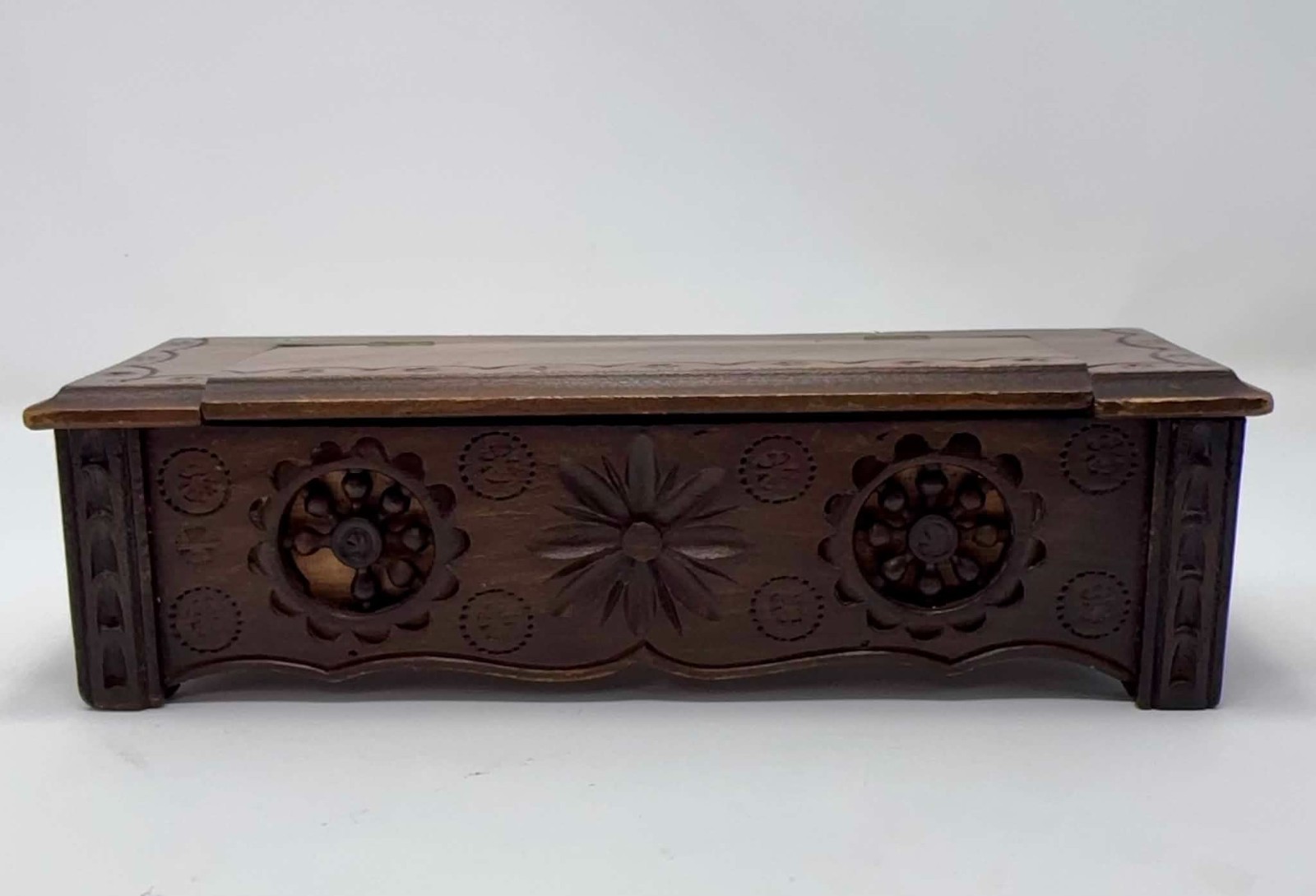 Vintage Hand Carved Wooden Folk Art Keepsake Box Hinged Lid Floral Rustic 9.5