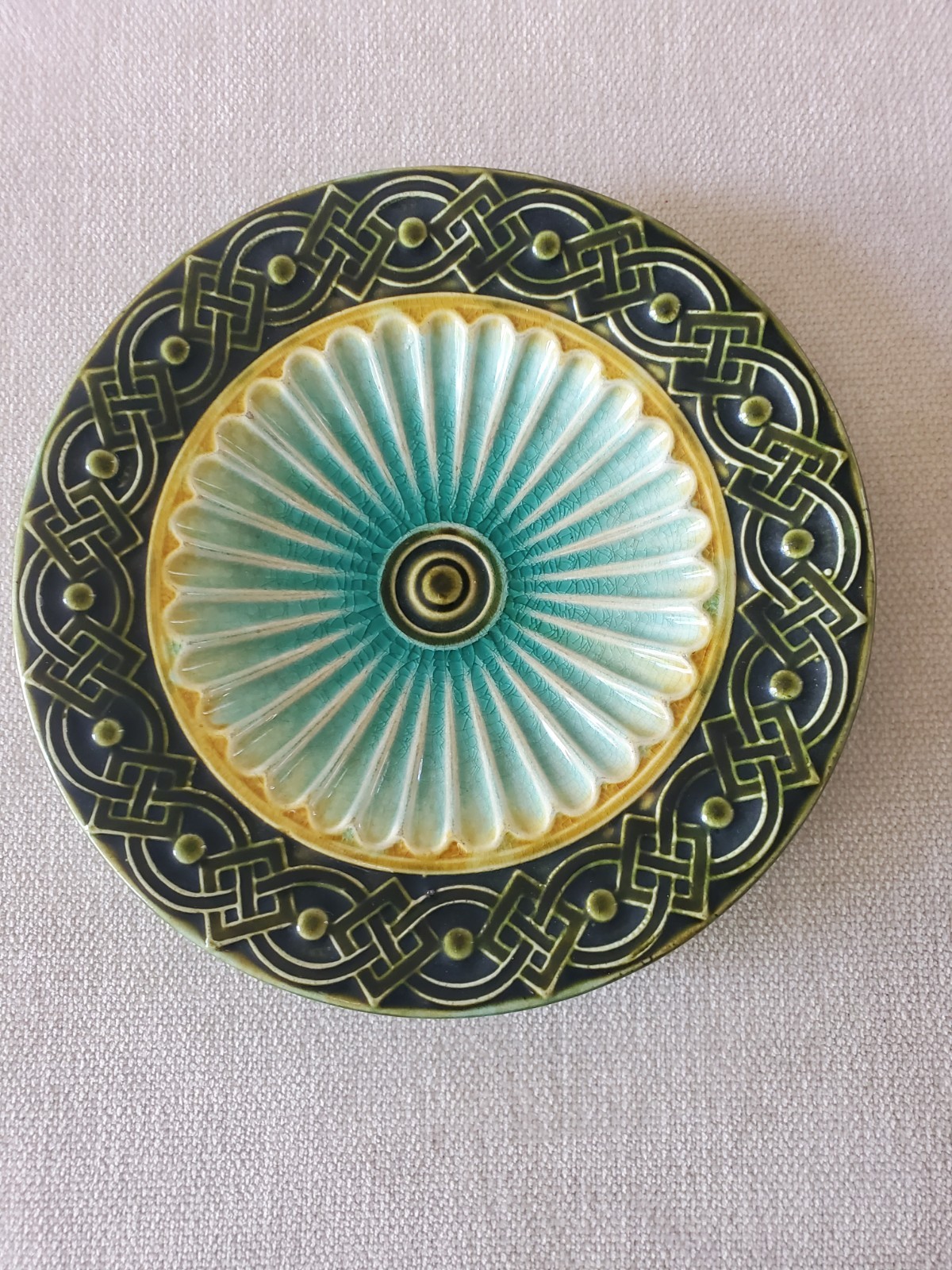  VINTAGE ANTIQUE SIGNED  RÖRSTRAND SWEDEN MAJOLICA PLATE 7.5\