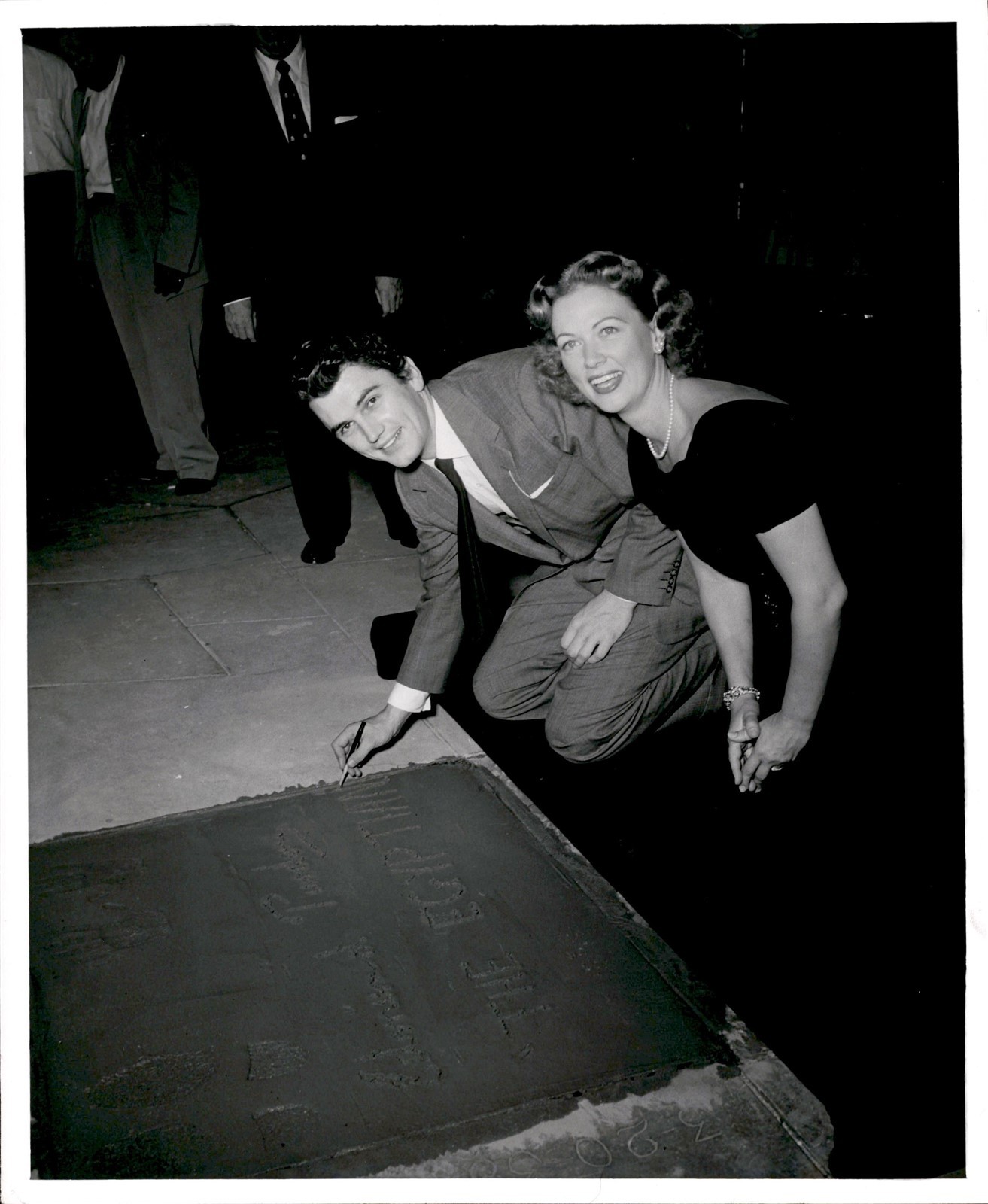 RH6 1954 Original Photo EDMUND PURDOM ELEANOR POWELL GRAUMAN'S CHINESE THEATRE