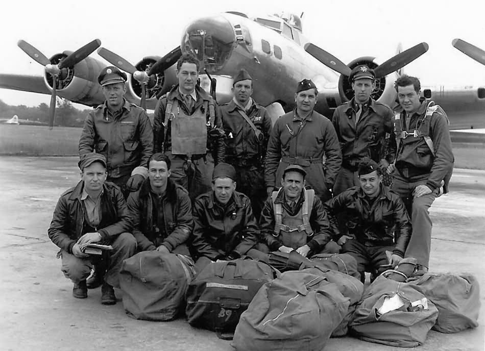 B&W WW2 Photo WWII B-17G Crew Group Photo World War Two USAAF US Army / 5005 B&W WW2 Photo WWII B-17G Crew Group Photo World War Two USAAF US Army / 5005