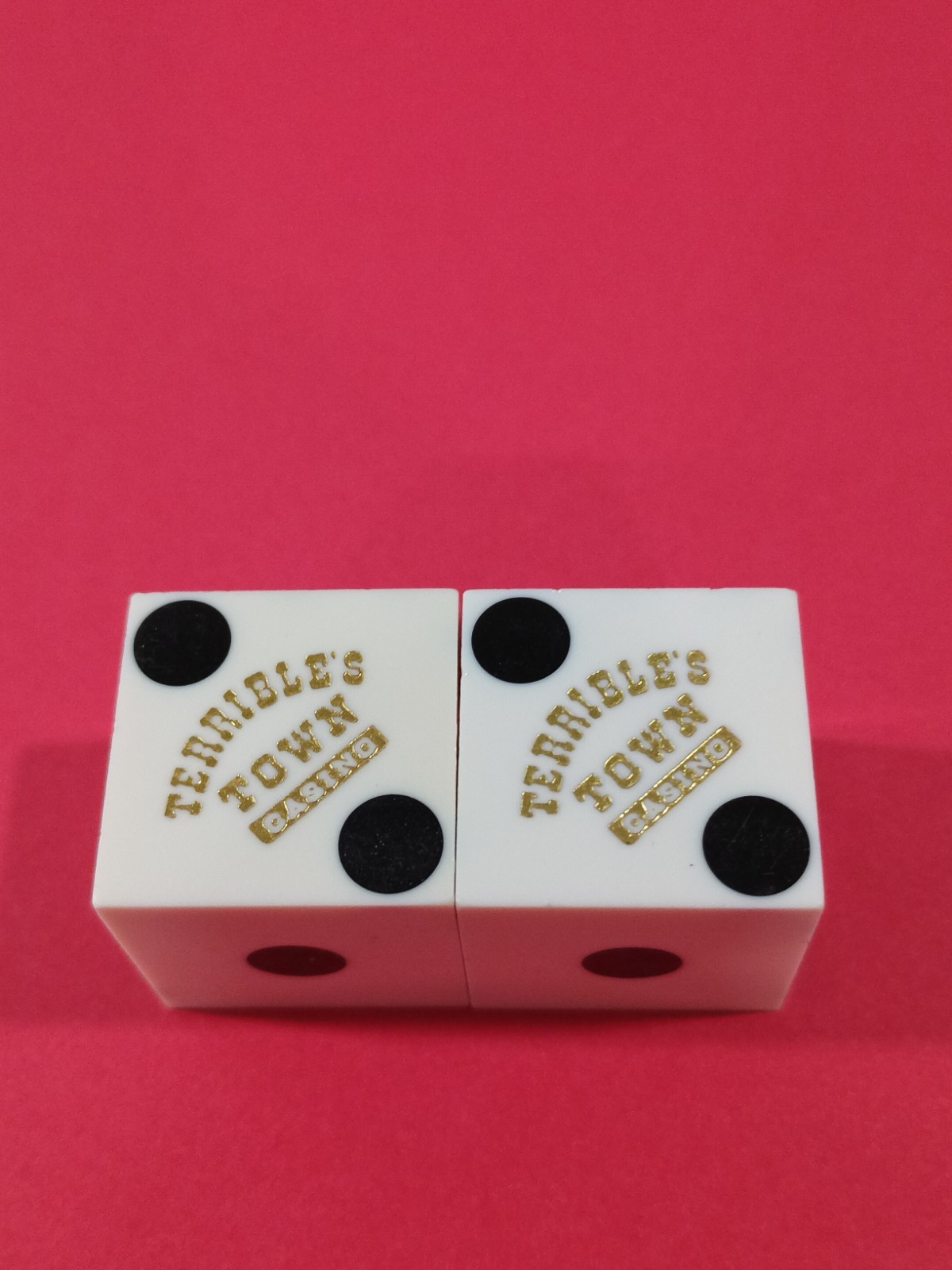TERRIBLES TOWN CASINO PAHRUMP, NV. RARE DICE PAIR GREAT FOR VINTAGE COLLECTION