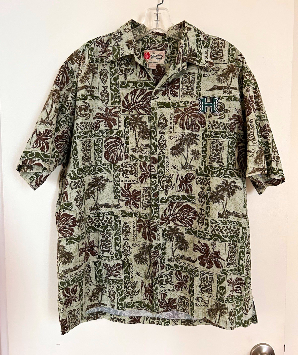 Hilo Hattie University of Hawaii Aloha Shirt Size M Button Front