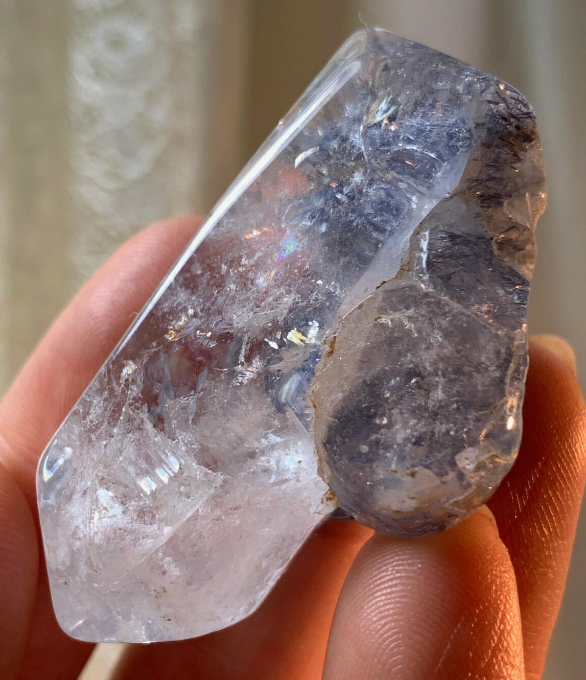 GORGEOUS VERY RARE DUMORTIERITE NEEDLE FAN SPRAY IN QUARTZ POINT CRYSTAL