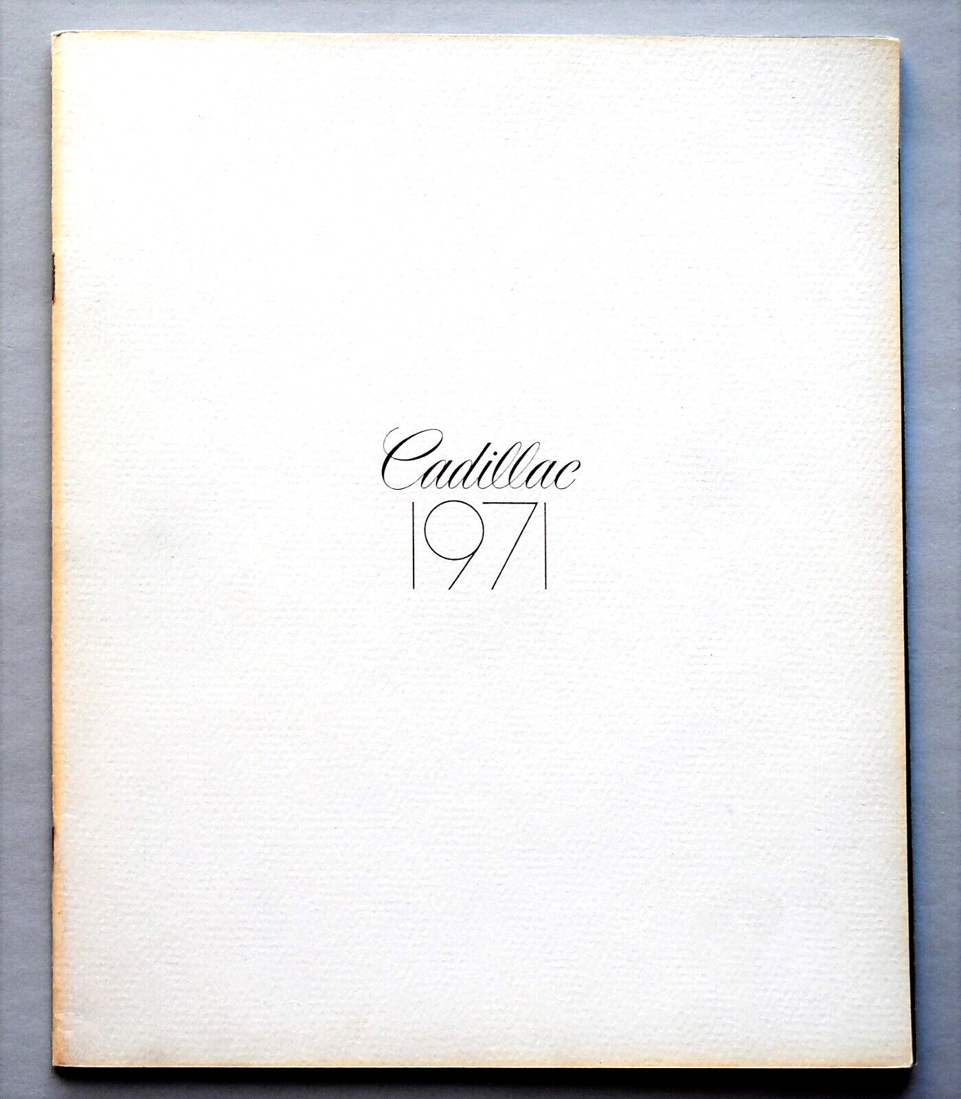 ORIGINAL 1971 CADILLAC FULL LINE SALES BROCHURE ~ 26 PAGES ~ 9\