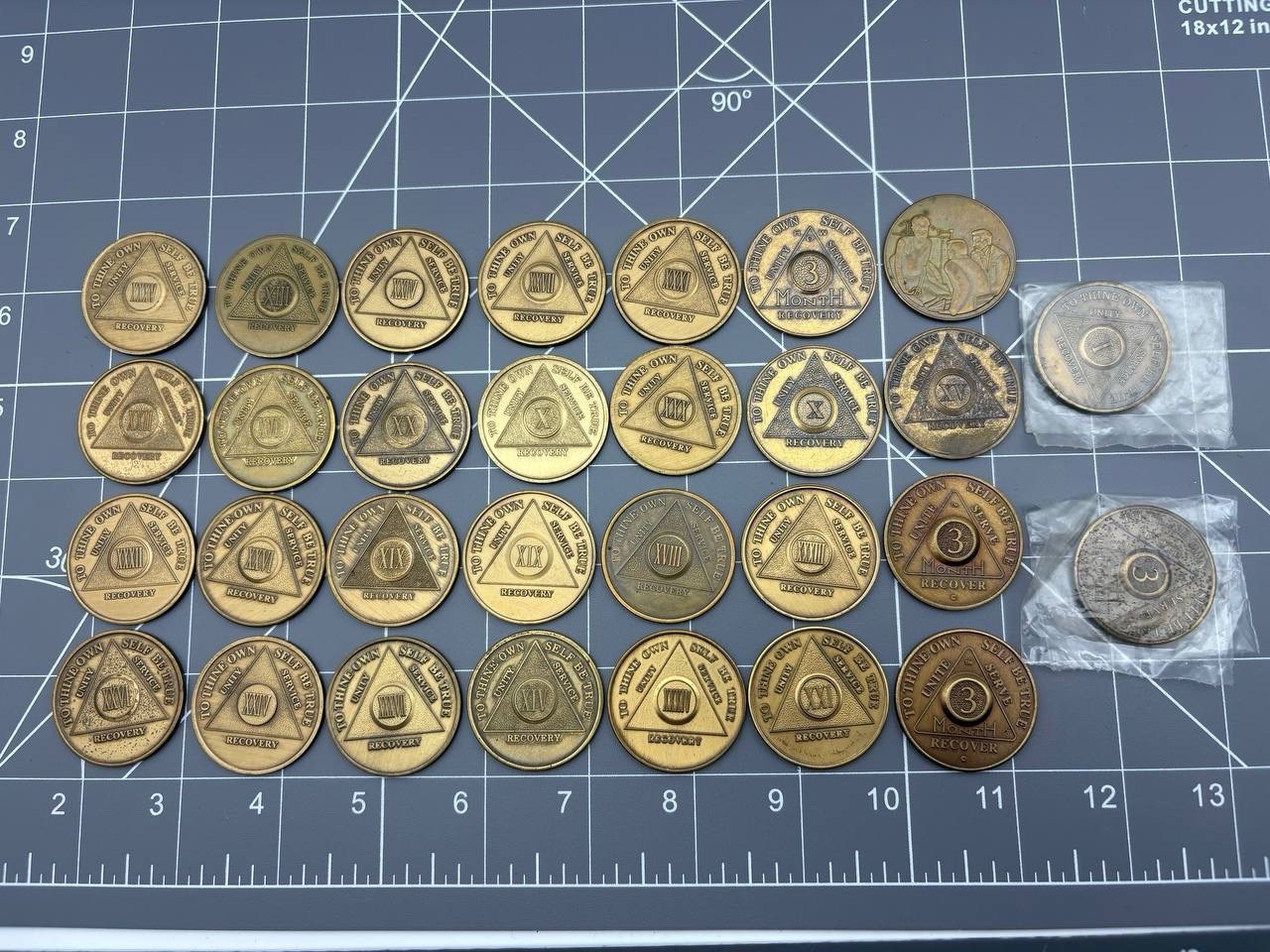 Lot 25+ Vintage AA Bronze Sobriety Medallions Coins 14 15 18 19 Years