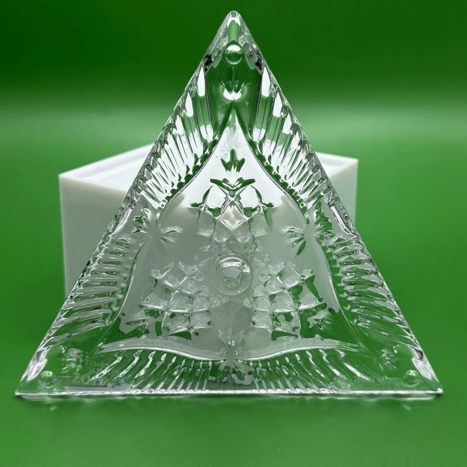 RARE 2019 WATERFORD CRYSTAL TIME SQUARE TRIANGLE 100 YEAR’S HARMONY CENTER HOLE