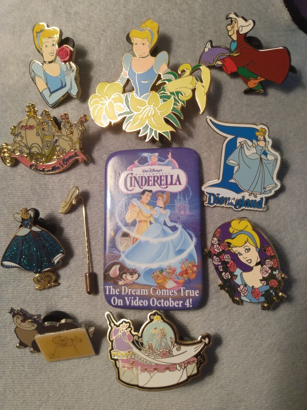 DISNEY CINDERELLA PINS**11 PIN COLLECTION**1 DISNEY AUCTION PIN PLUS 10 ASSORTED