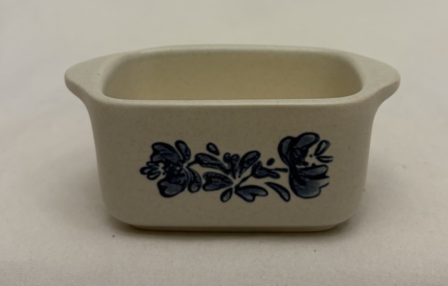 Phaltzgraff Yorktowne Stoneware Sugar Sweetner Packet Holder VINTAGE EUC USA Phaltzgraff Yorktowne Stoneware Sugar Sweetner Packet Holder VINTAGE EUC USA