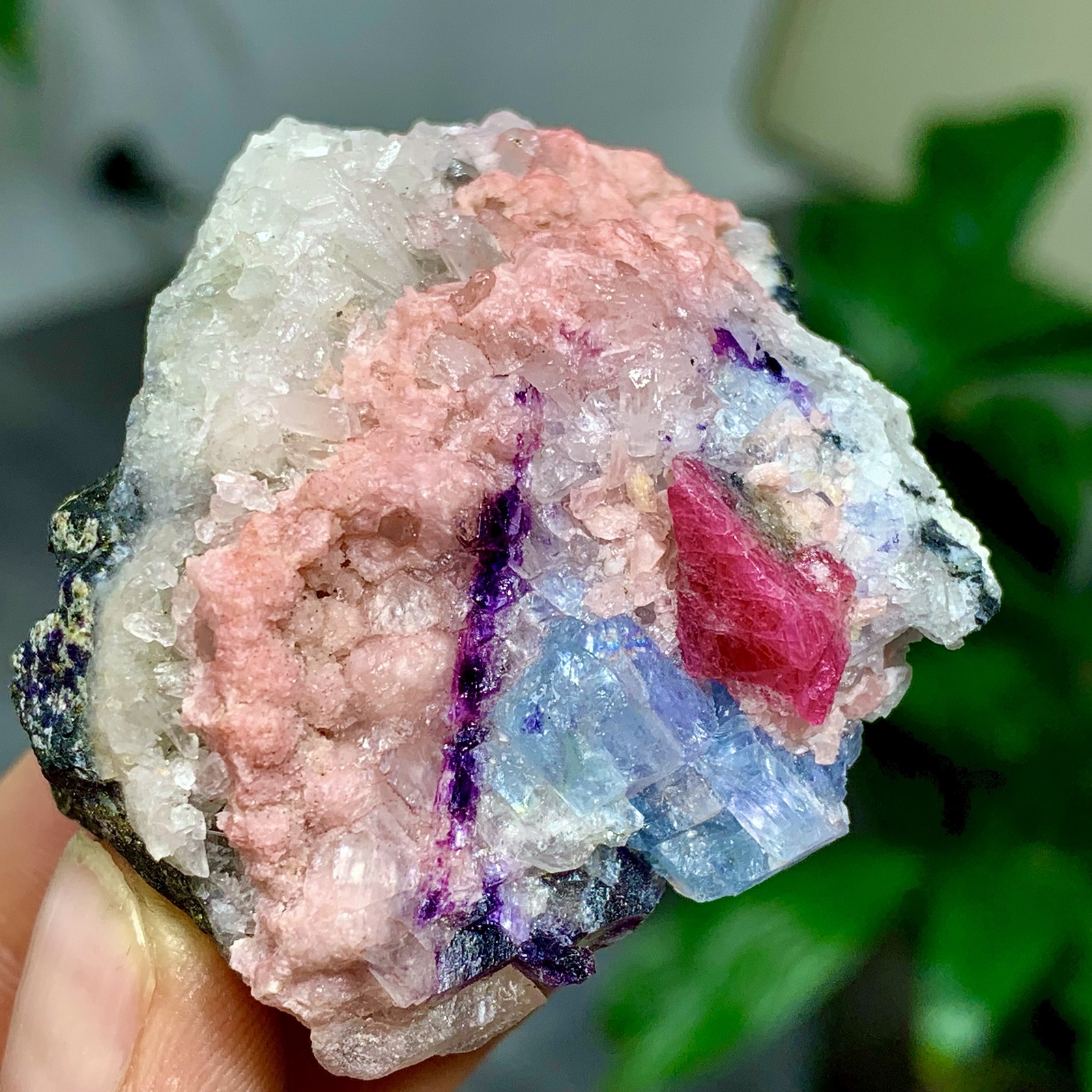 73G Natural rhodochrosite with purple fluorite crystal mineral specimen healing