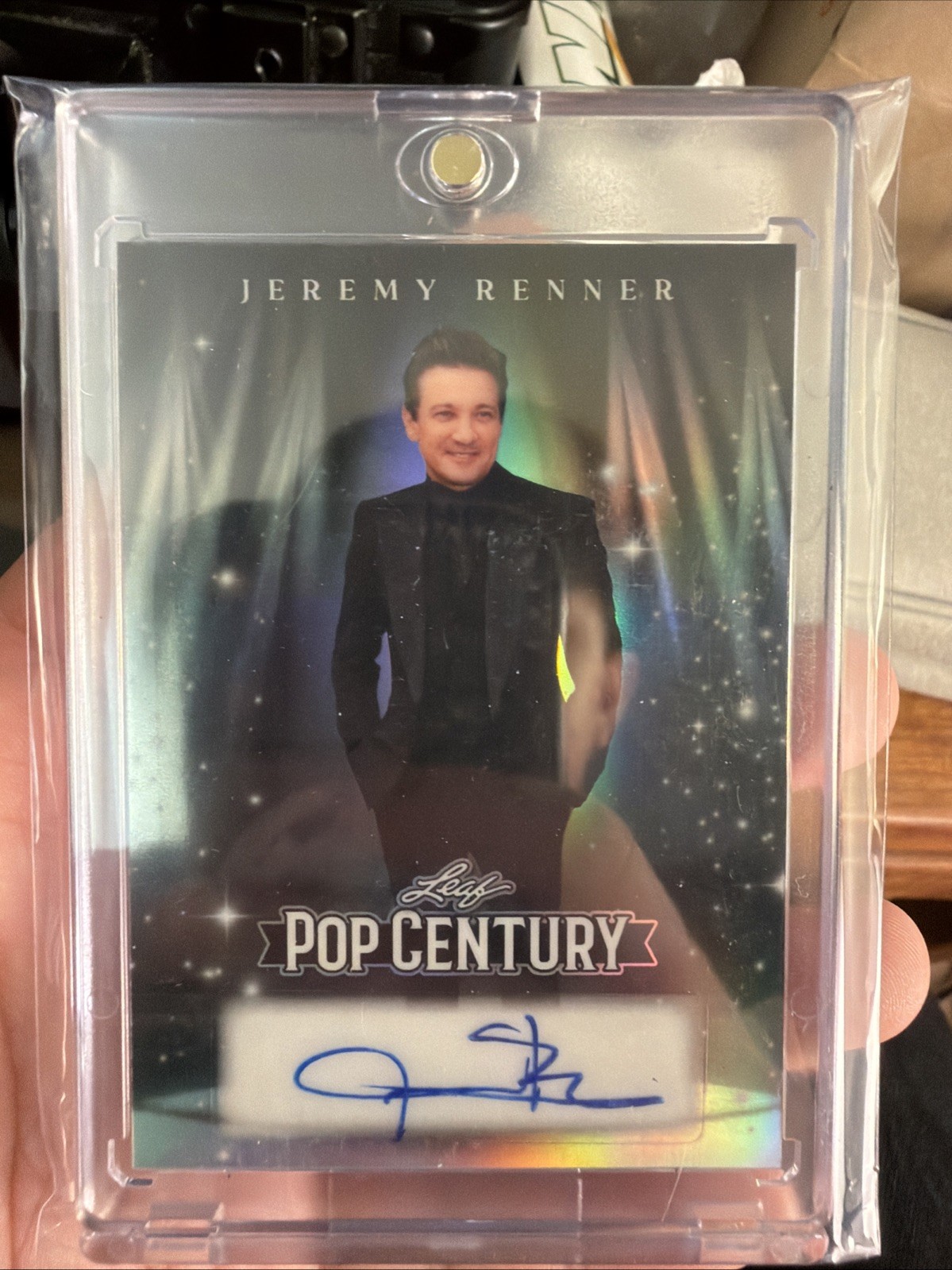 Leaf Pop Century Jeremy Renner Autograph Card