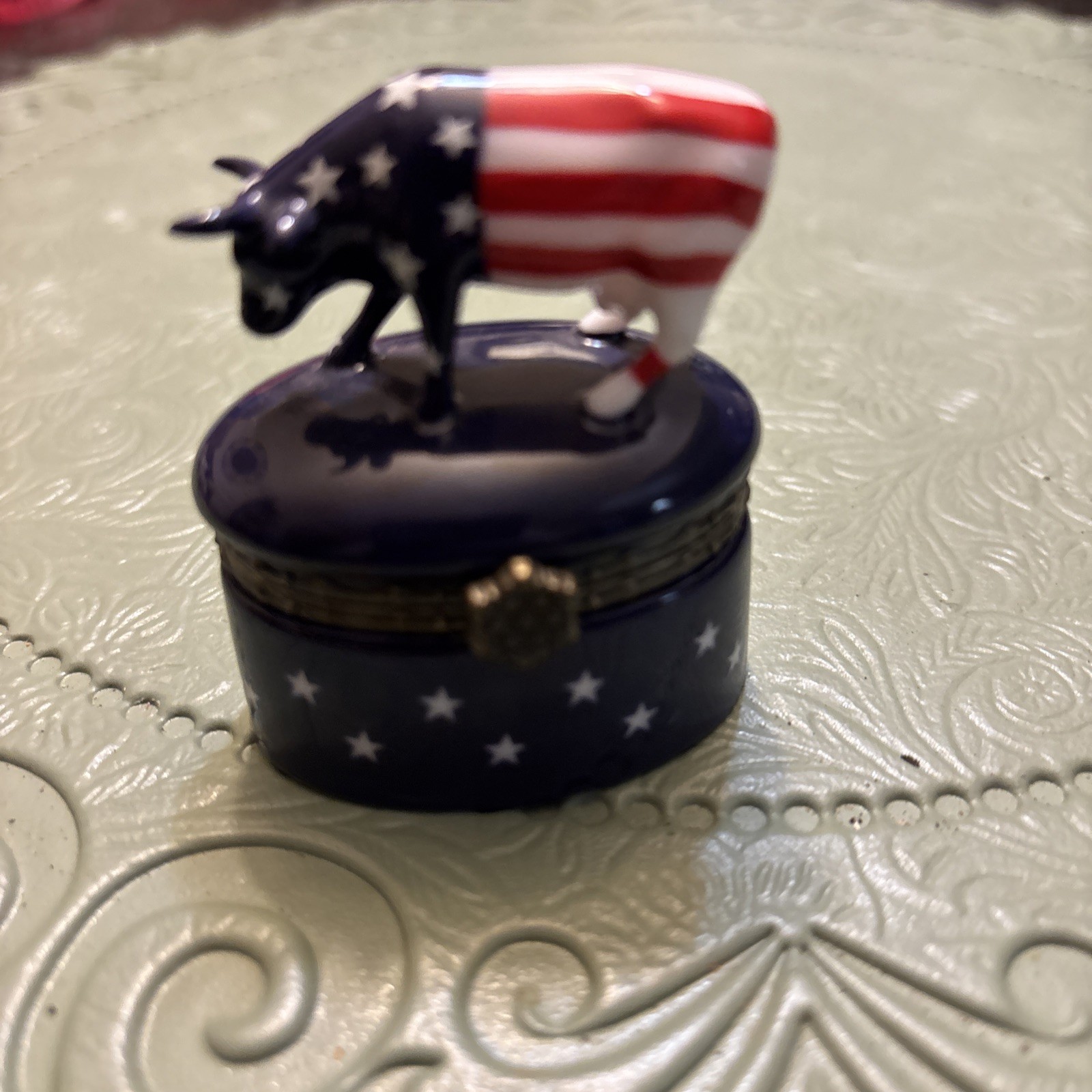 Americow 7447 Porcelain Cow Hinged Trinket Box Cow Parade USA Red White Blue