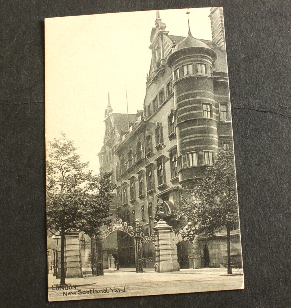 ENGLAND - London - New Scotland Yard Vintage Postcard