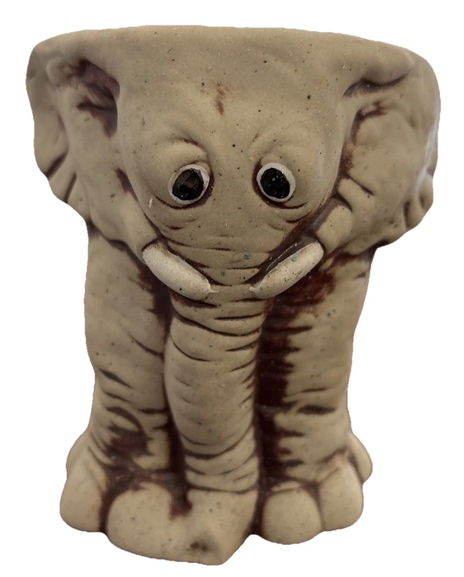 Vintage Clay Pottery Elephant Planter Hand painted 1970\'s Made in Taiwan *Read*