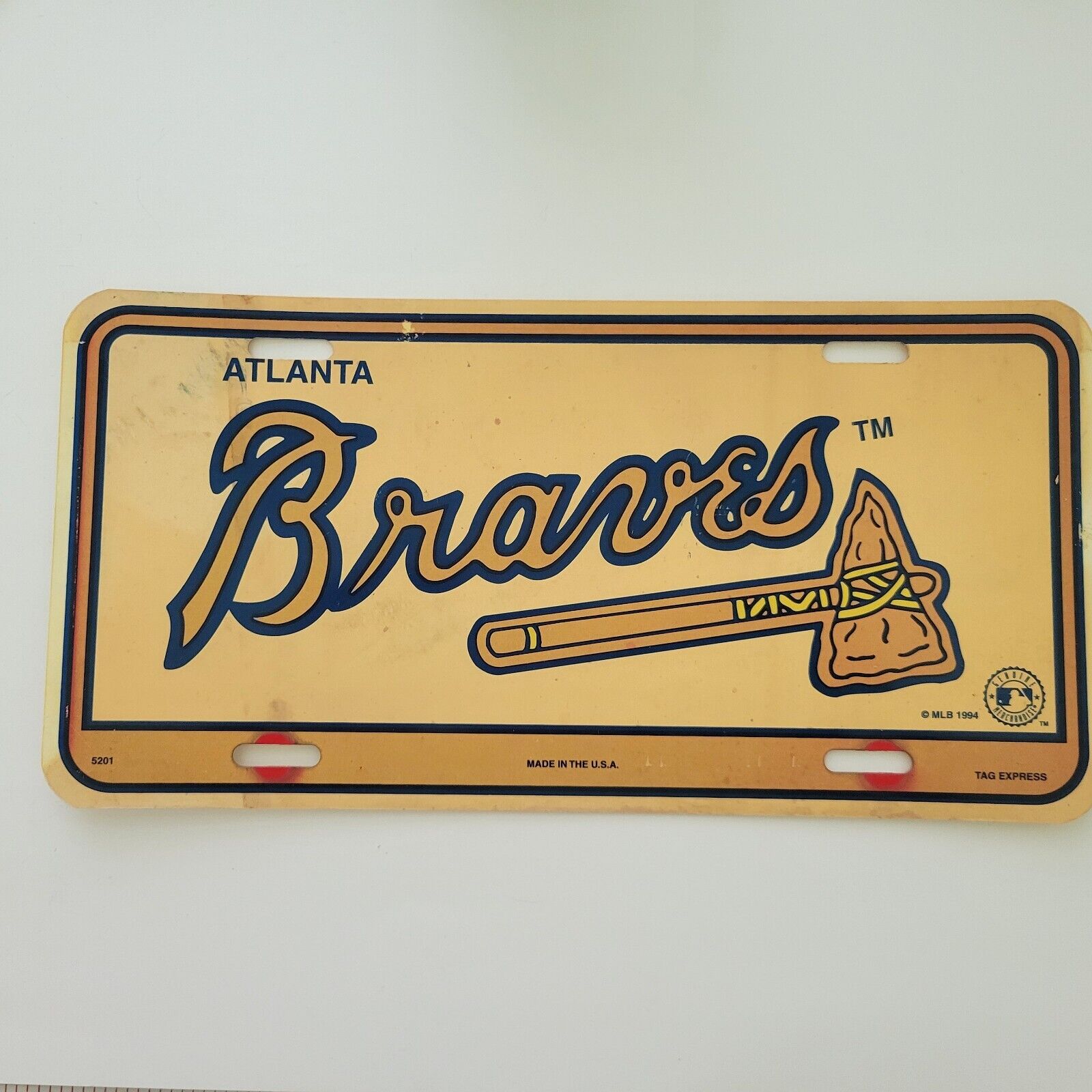 Vintage MLB 1994 Collectible Atlanta Braves Tomahawk Front Plastic Plate