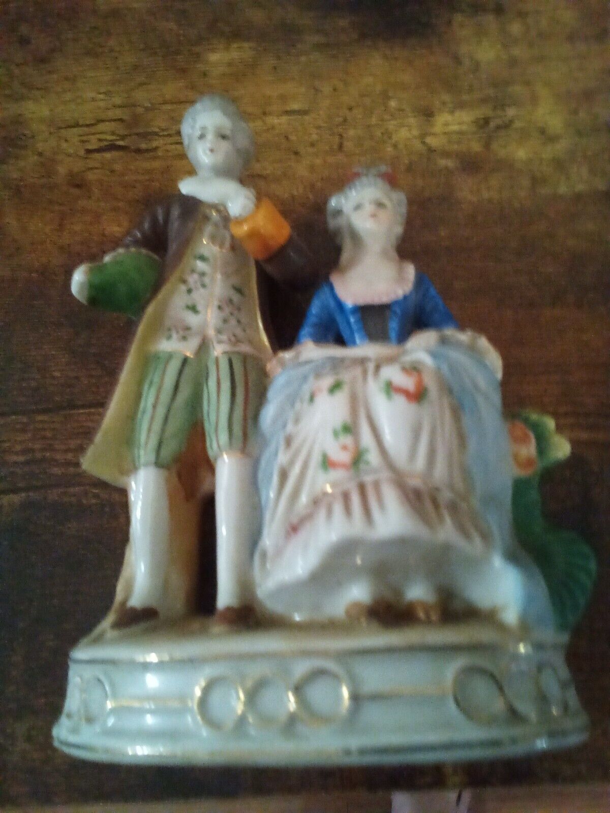 Statue  Of Colonial Man And Woman  Occupied Japan Bear Piece No Chips Or Cracks