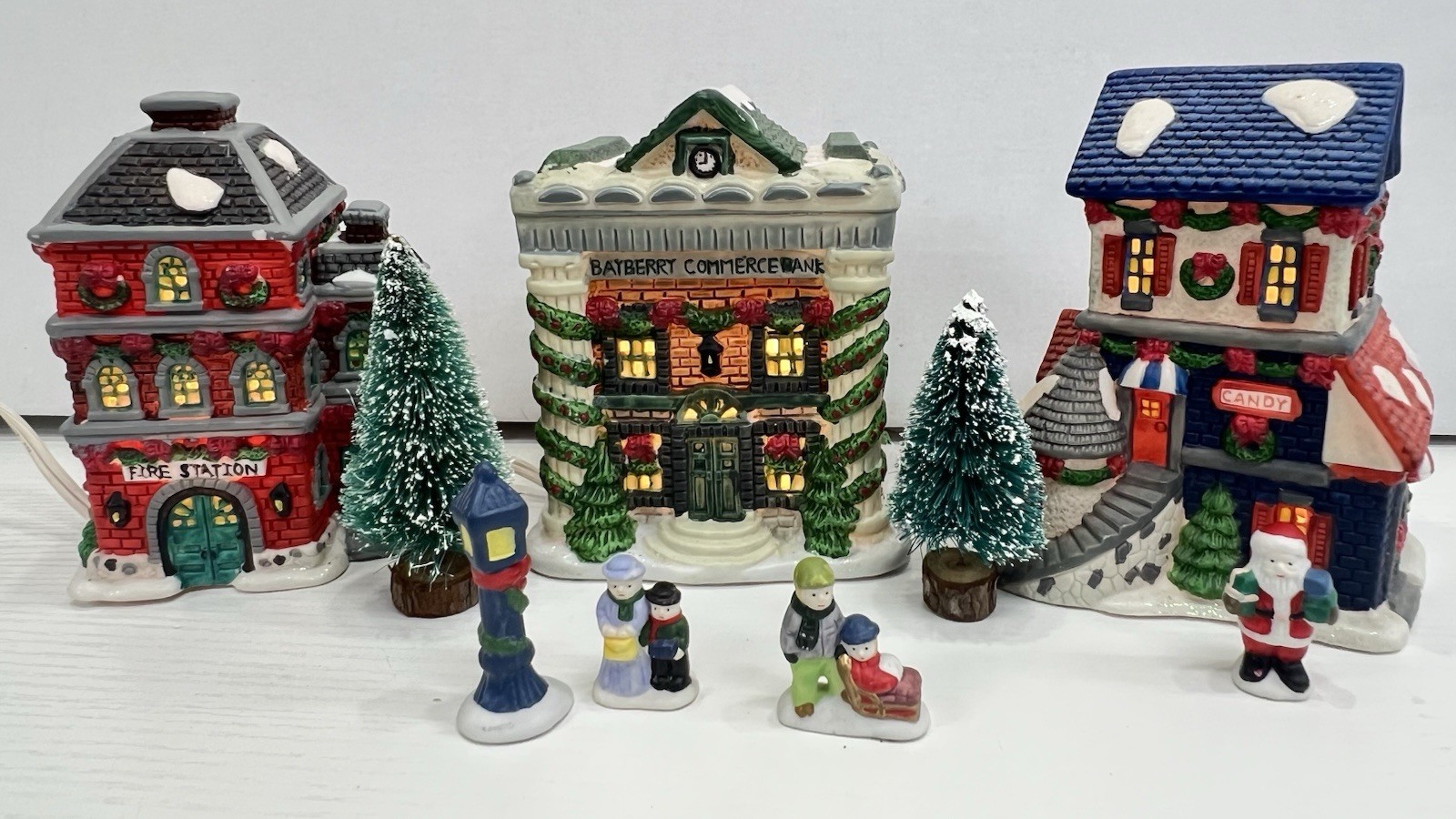 Trim A Home “Bayberry Village” 10 Piece Porcelain Christmas Set 3 Houses Trees