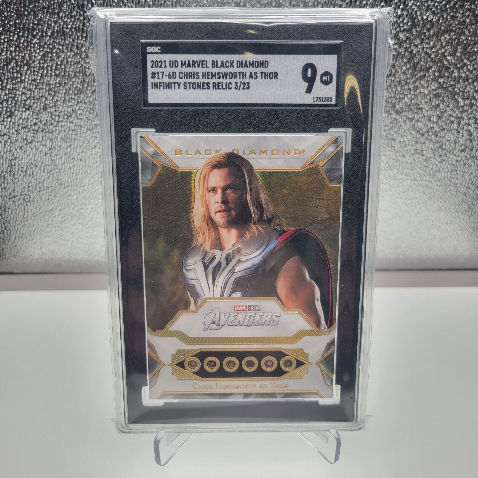 2021 UD Marvel Black Diamond Thor Chris Hemsworth Relic 3/23 SGC 9 Card