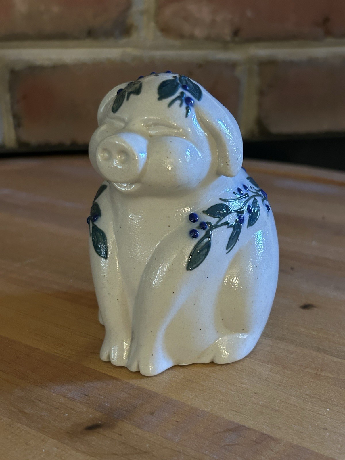 Salmon Falls Stoneware Pottery Seated Pig Piggy Bank Vintage blueberry vine rare