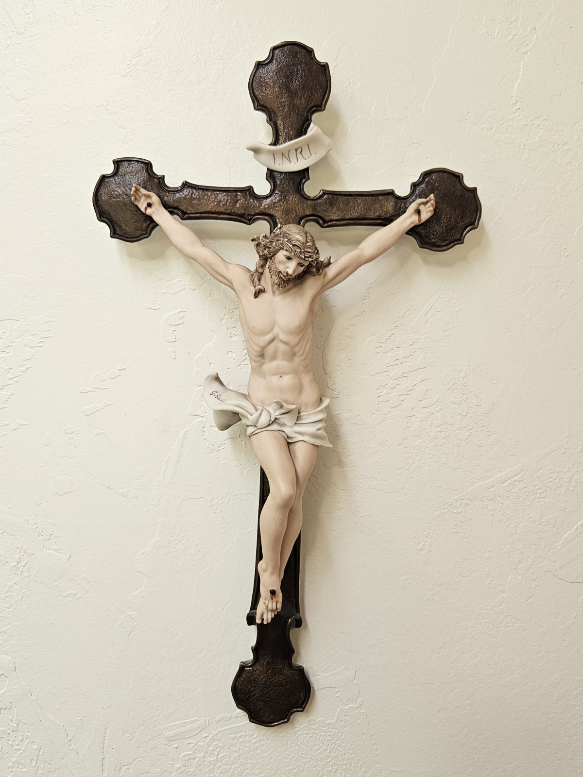 Giuseppe Armani Catholic Crucifixion 786-C Signed Figurine #3143/7500 RARE 18x10