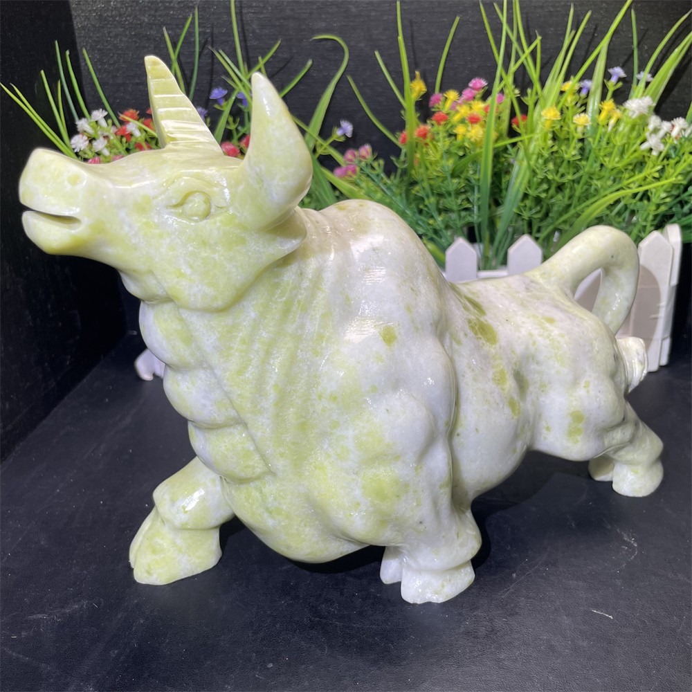 7LB 7.4'' Natural Xiuyan Jade Bullfighting Carving Crystal Quartz Reiki Decor