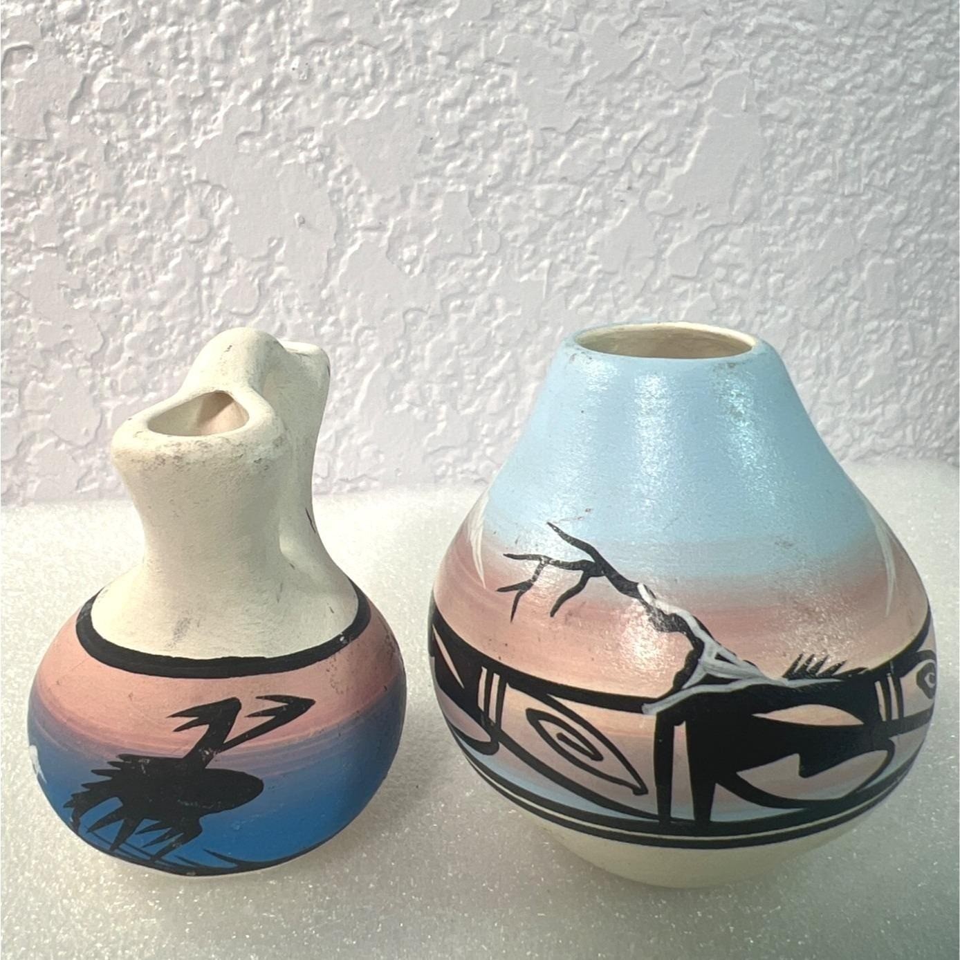 Native American Navajo Pottery Set Of 2 Vases Western Signed Hathale & Dine