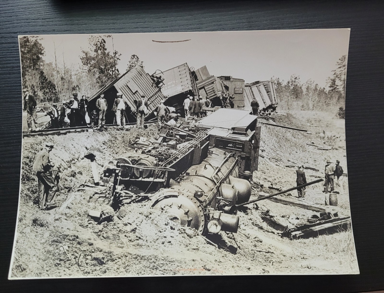 1937 BEN HILL GEORGIA TRAIN WRECK PHOTO VINTAGE ORIGINAL~ 6 3/8 X 8 3/4 INCHES