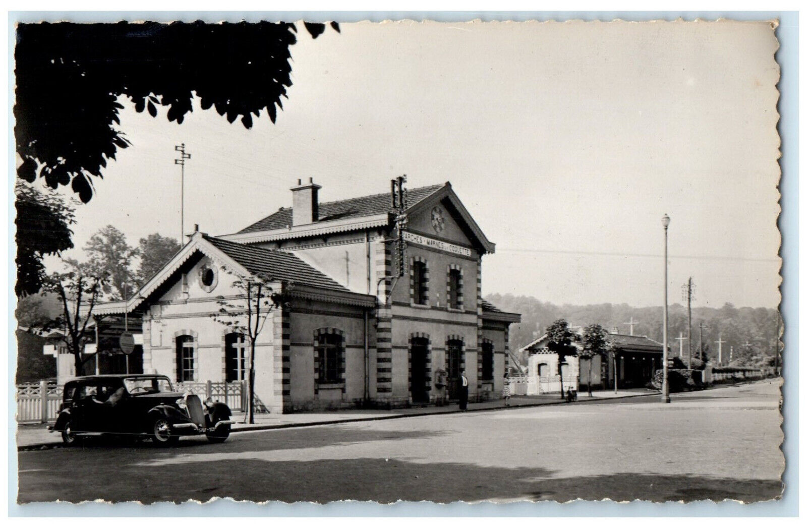 c1940\'s AC I Garches (Seine-et-Oise) La Gare France Unposted RPPC Photo Postcard