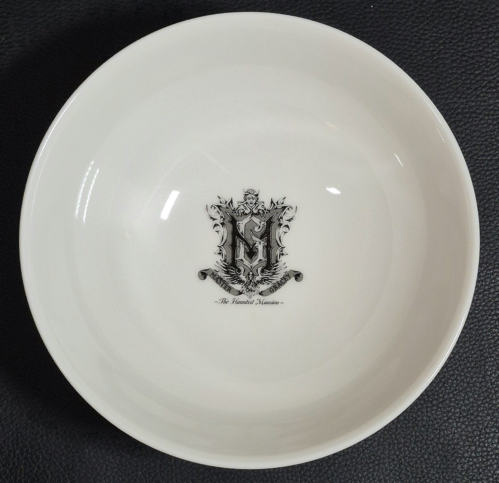 Disney Park Fancy Haunted Mansion Master Gracey Dinnerware 6\