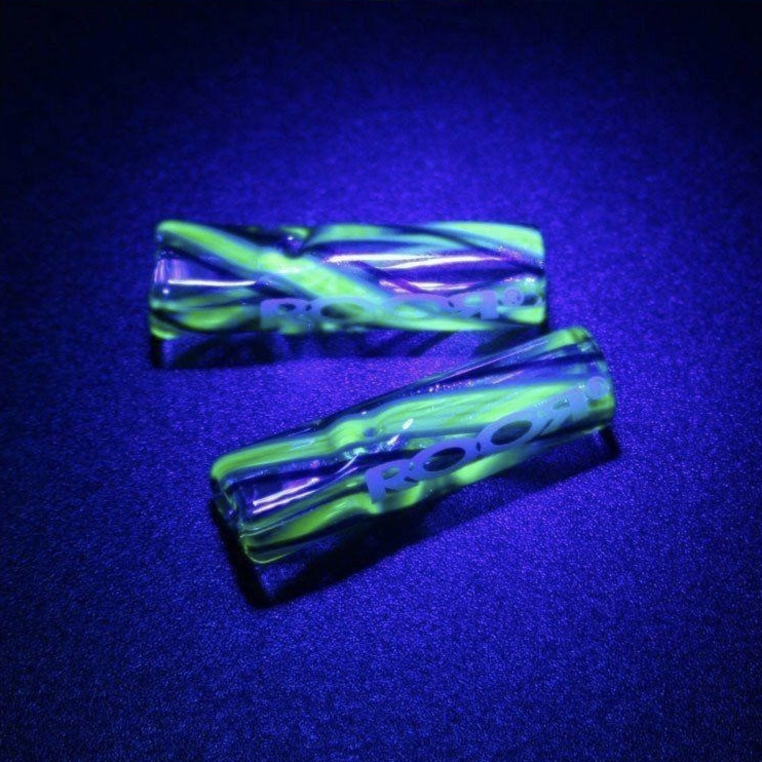 ROLLING TIPS *** RooR “Miami Vice” UV 2 Pack ROLLING TIPS *** RooR “Miami Vice” UV 2 Pack