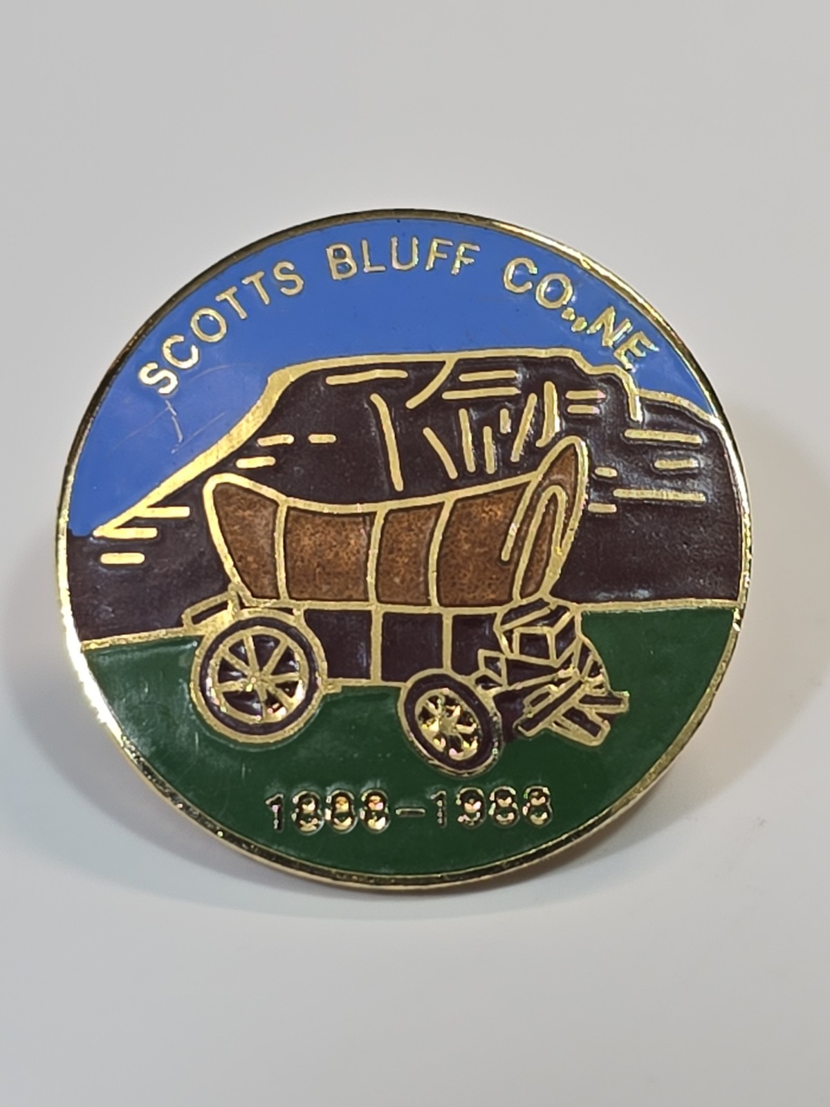 Scotts Bluff County Nebraska Travel Souvenir Lapel Pin 100 Years 1888-1988
